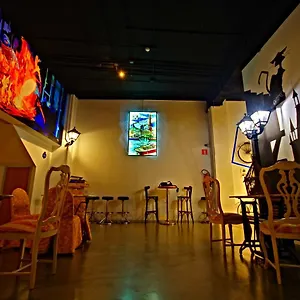 Iron Hostal